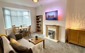 Private Northumberland Apartment - Free Parking